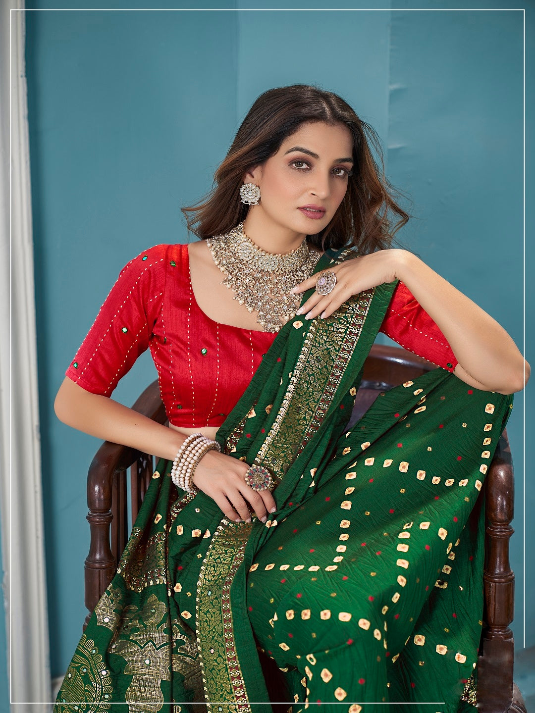 Stylum Women's Green Bhandej Aari Work Crushed Silk Saree (SRCRUSHGREEN)