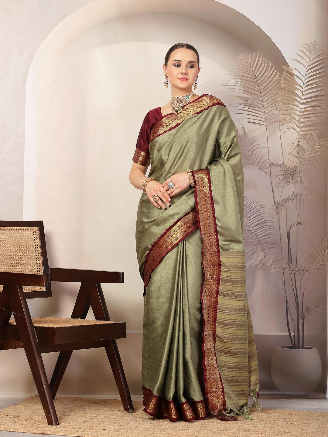 Stylum Women's Mehandi Solid Traditional Banarsi Zari Border Silk Saree (SRMEHANDIGEERA)