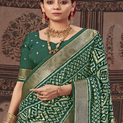 Stylum Women's Geometric Printed Zari Border Silk Saree (SRSCROSSDARKGREEN)
