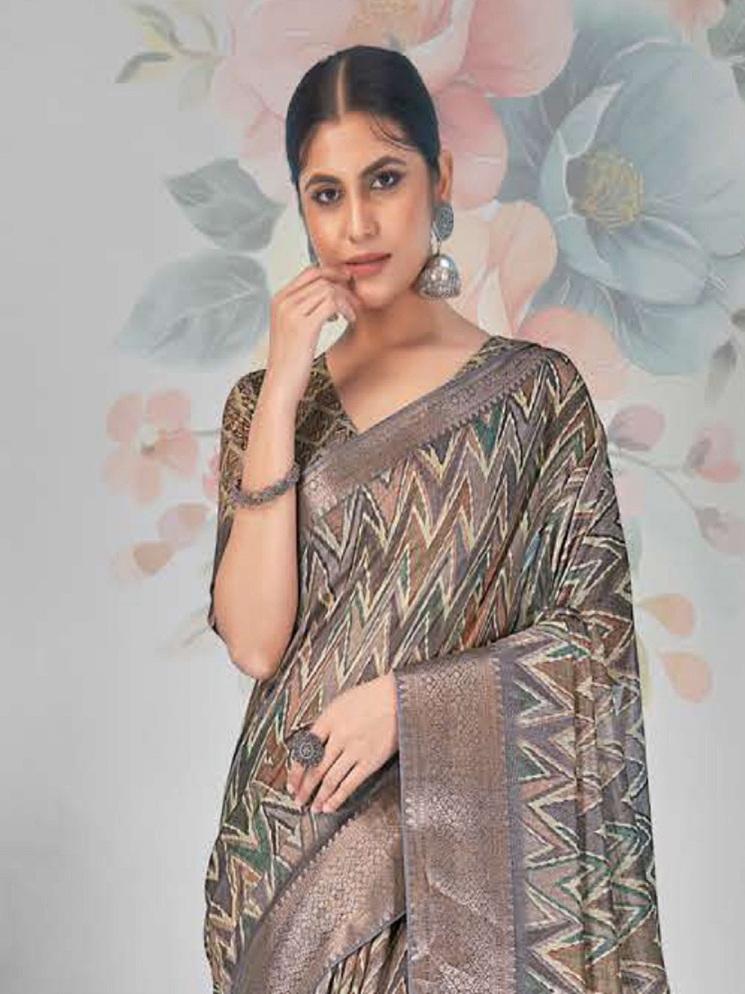 Stylum Women's Grey Zig-Zag Print With Zari Border Cotton Saree (SRSHAZIYAGREY)