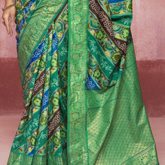 Stylum Women's Leheriya & Bandhej Printed Zari Border Silk Saree (SRSUPREMERAMAGREEN)