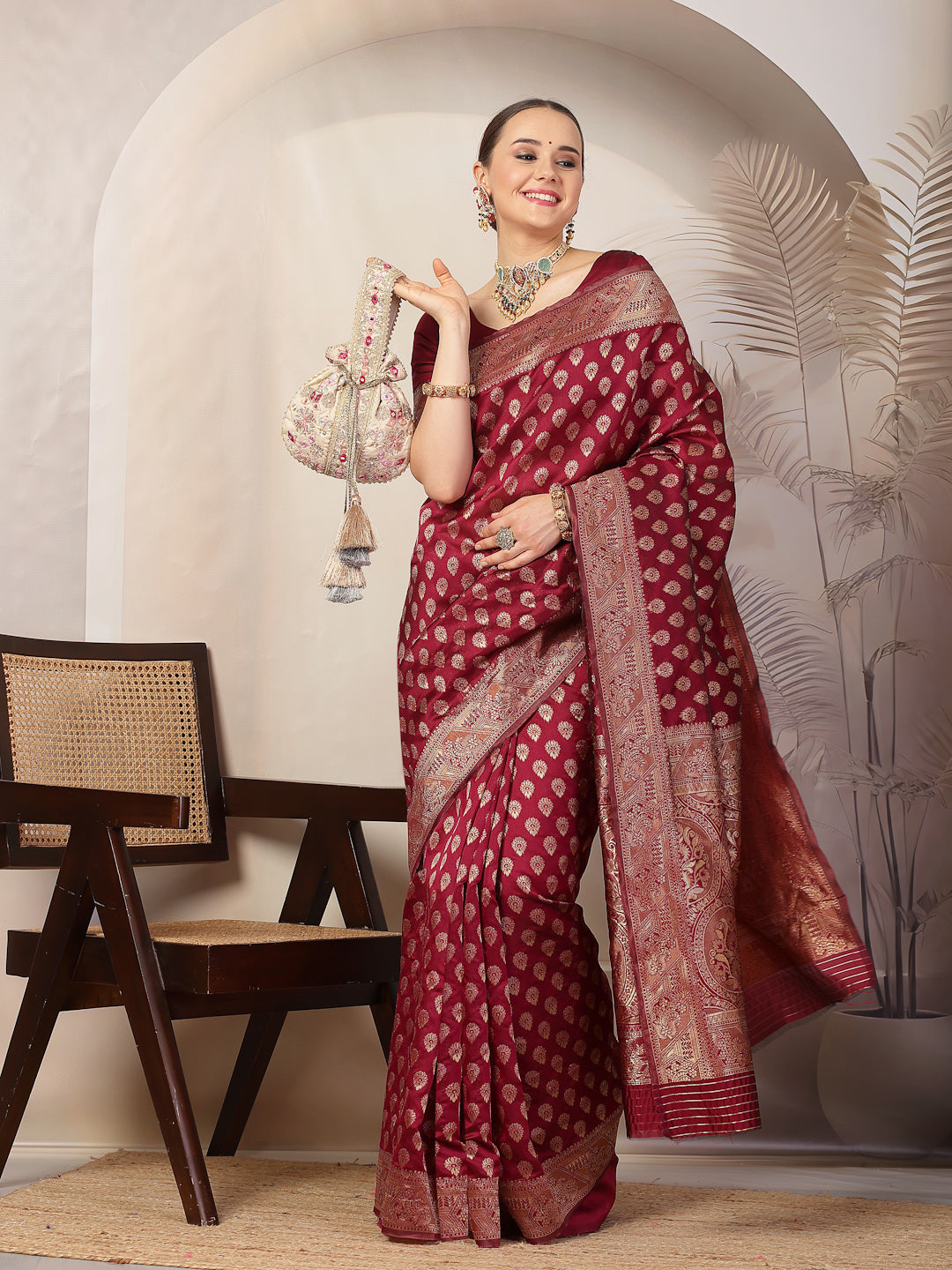 Stylum Women's Wine Ethnic Motifs Banarsi Woven Zari Silk Saree (SRWINECAFE)