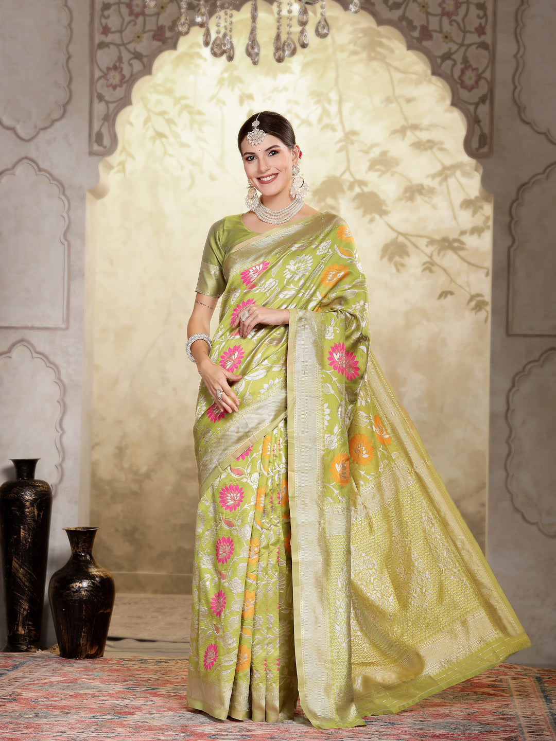 Stylum Women's Mehandi Green Paisley Woven Zari Border Silk Saree (SRZOHRAMEHANDI)