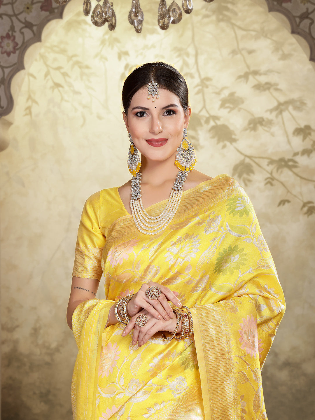 Stylum Women's Yellow Paisley Woven Zari Border Silk Saree (SRZOHRAYELLOW)