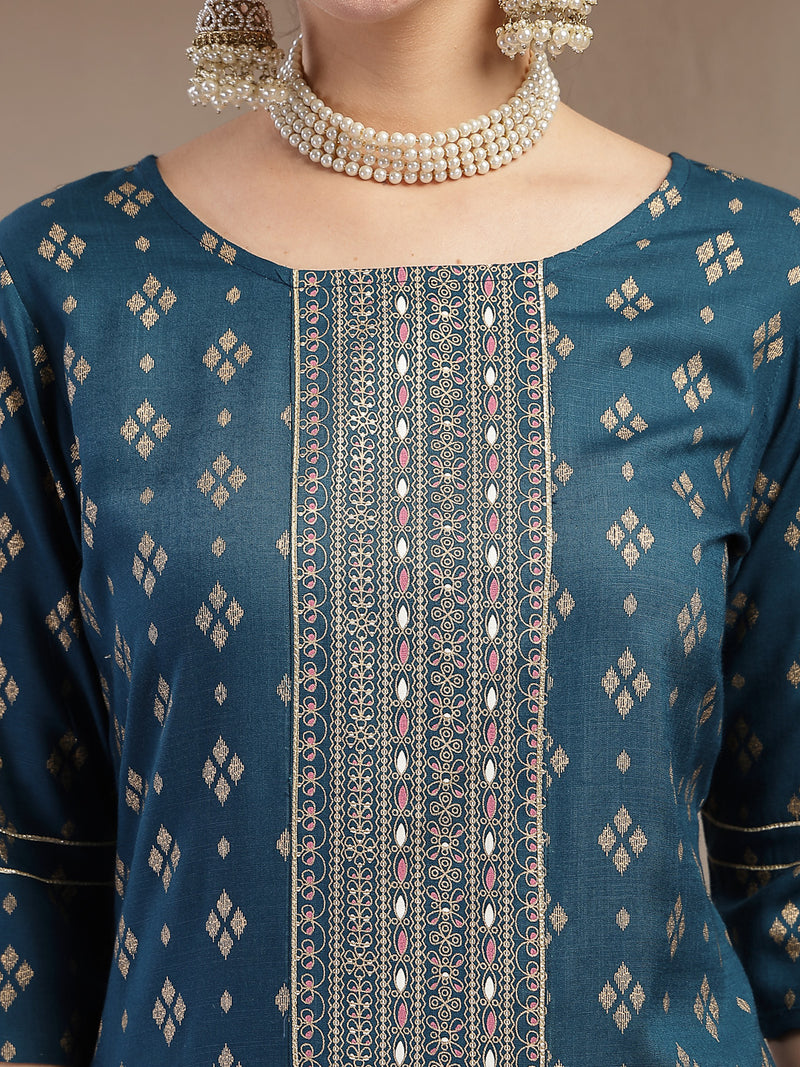 Stylum Women's Teal Solid Embroidered Rayon Straight Kurta (TEALKIMCHI)