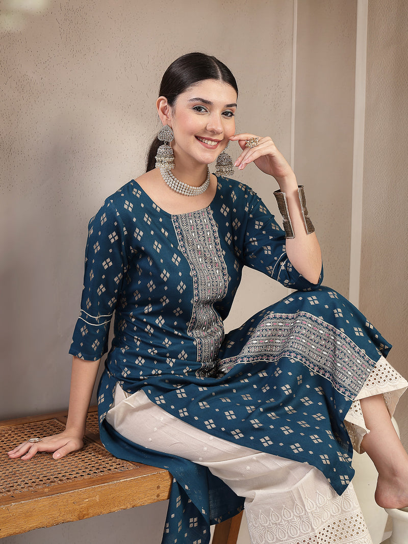 Stylum Women's Teal Solid Embroidered Rayon Straight Kurta (TEALKIMCHI)