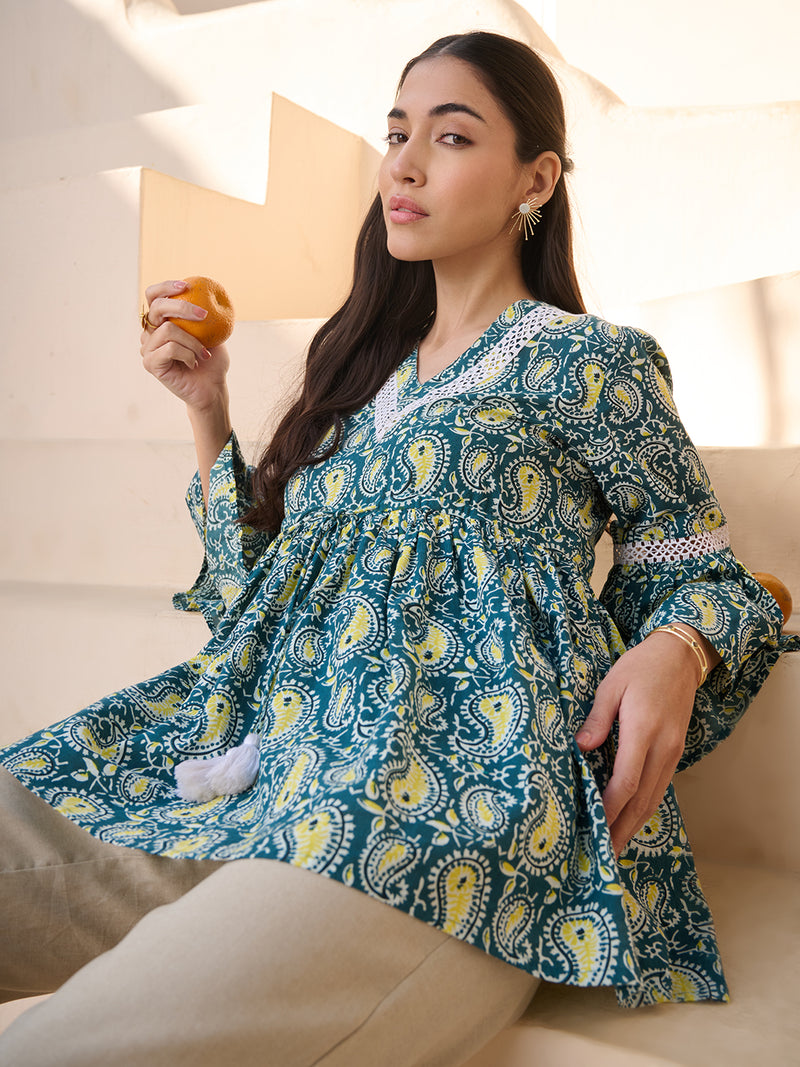 Stylum Women's Green Paisley Printed Cotton Empire Top (TOPGREENAPRIL)