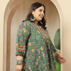 Stylum Women's Plus Size Green Floral Printed Cotton Empire Top (TOPGREENRAAGIPLUS)