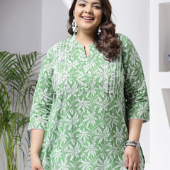 Plus Size Women's Tropical Printed Cotton Empire Top (TOPGREENZILLPLUS)