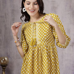 Stylum Women's Geometric Printed Rayon Peplum Top (TOPMUSTARDNIKKI)