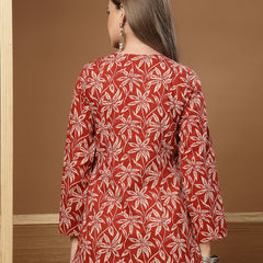 Stylum Women's Rust Floral Printed Cotton Straight Top (TOPRUSTSCAR)