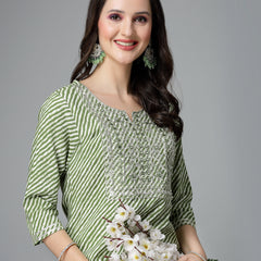 Stylum Women's Leheriya Printed & Embroidered Rayon Straight Kurta (TOYOTOGREEN)