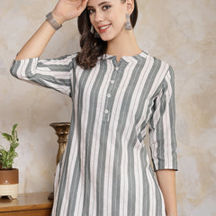 Stylum Women's Self Designed Cotton Blend Straight Kurta (URVASHI)