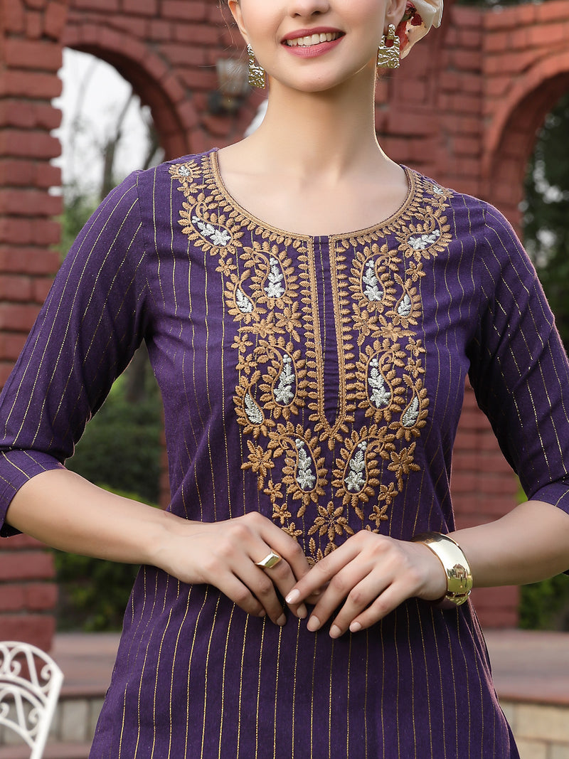 Stylum Women's Wine Solid & Embroidered Rayon Straight Chicken Kurta (WINEBLAST)