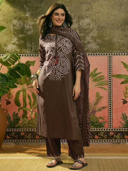Stylum Women's Brown Bandhej Printed Cotton Straight Kurta Pant Dupatta Set (KPDBROWNBAZZI)