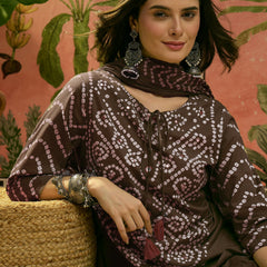 Stylum Women's Brown Bandhej Printed Cotton Straight Kurta Pant Dupatta Set (KPDBROWNBAZZI)