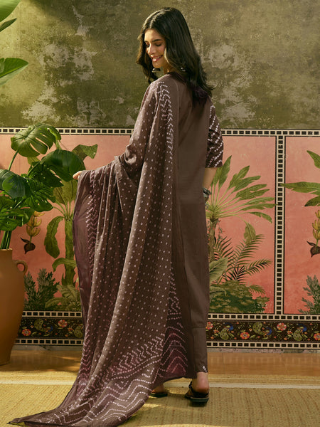 Stylum Women's Brown Bandhej Printed Cotton Straight Kurta Pant Dupatta Set (KPDBROWNBAZZI)