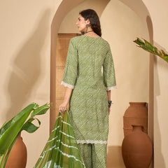 Stylum Women's Green Leheriya Printed Rayon Straight Kurta Palazzo Dupatta Set (KPDGREENTEA)