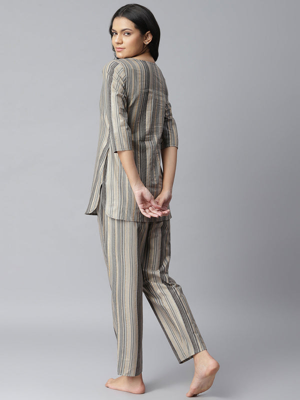 StylumÃÂ Women's Gold Striped Printed Night Suit Set (NIST0018)