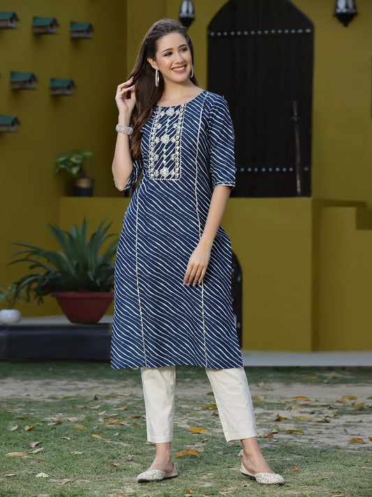 Stylum Women's Lehariya Printed Cotton Straight Kurta (TULUBLUE)